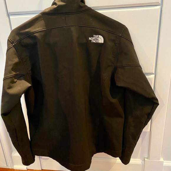 North face black jacket - Picture 2 of 3
